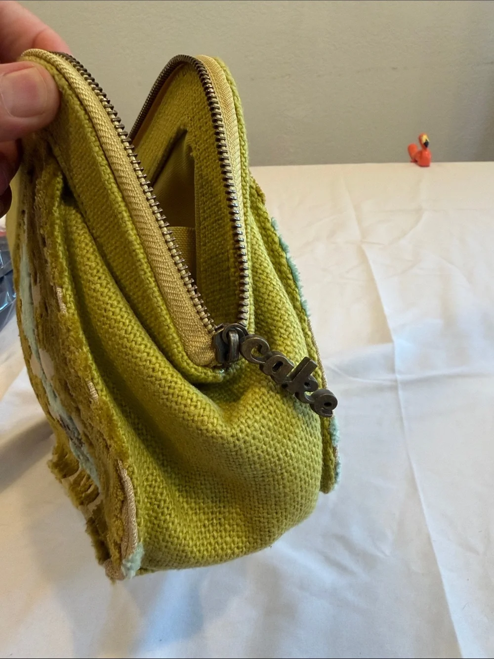 Rare cake Petunia Pickle bottom clutch like new !